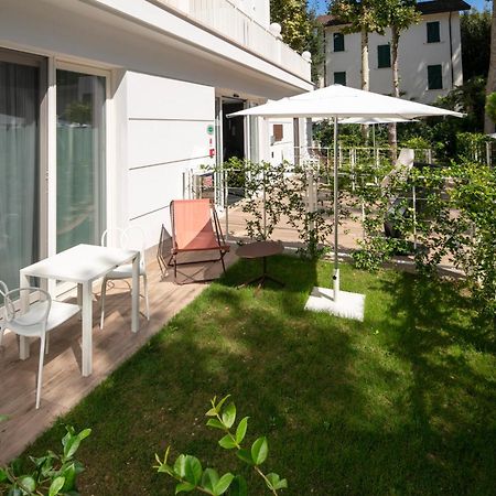 Elegance Riccione Aparthotel Exterior photo