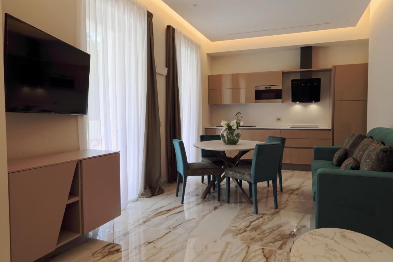 Elegance Riccione Aparthotel Exterior photo