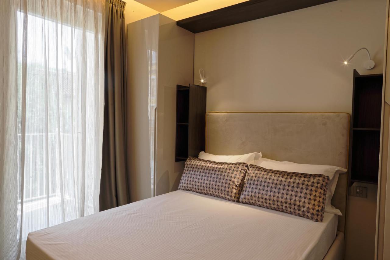 Elegance Riccione Aparthotel Exterior photo