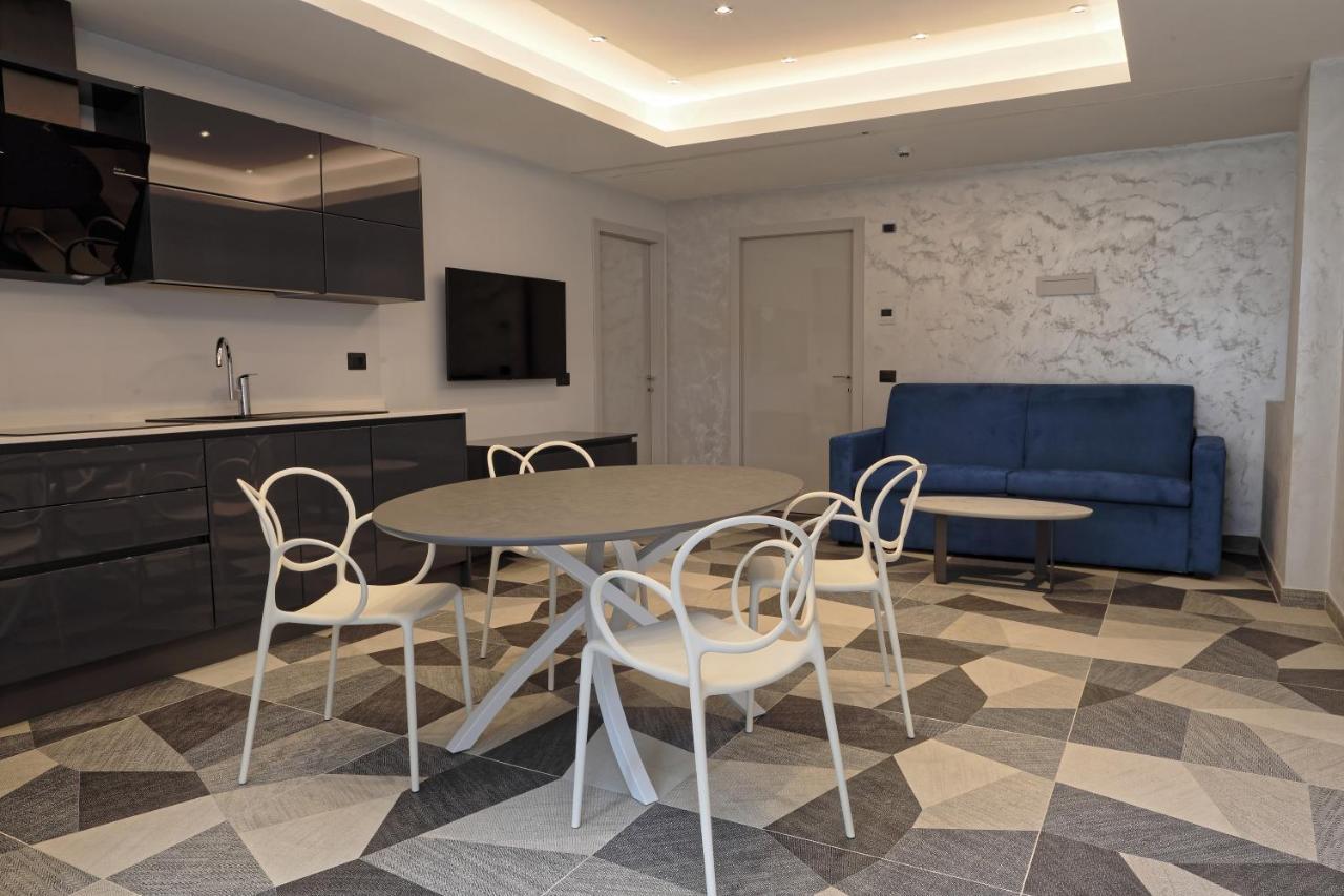 Elegance Riccione Aparthotel Exterior photo