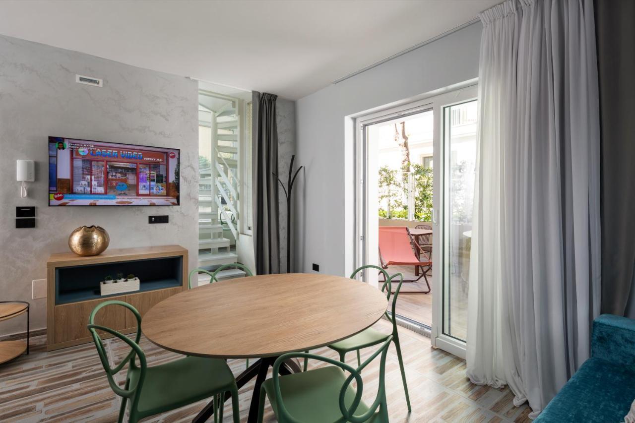Elegance Riccione Aparthotel Exterior photo