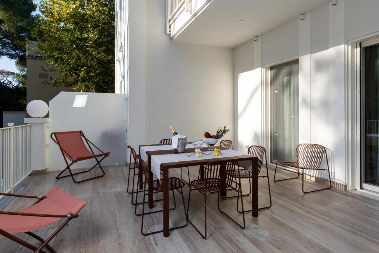 Elegance Riccione Aparthotel Exterior photo